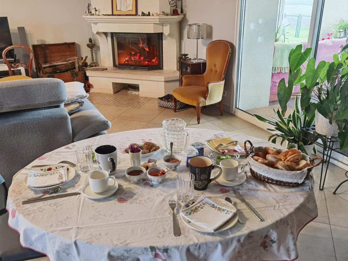 Les Hauts De Grazac, Chambres Et Tables D'Hotes Grazac  Esterno foto