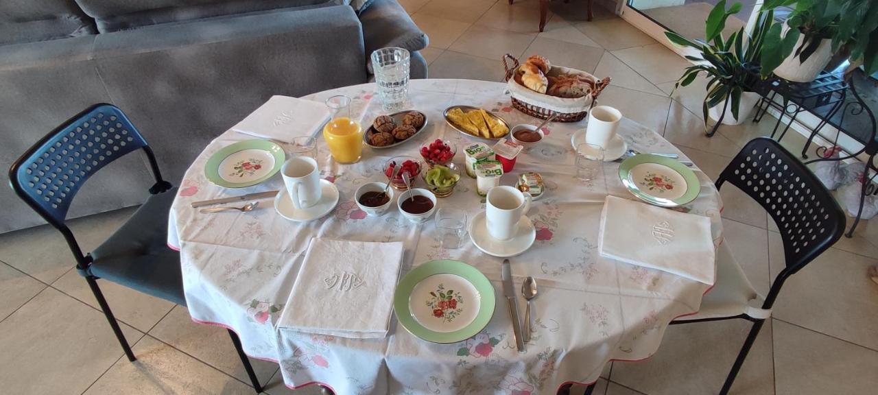 Les Hauts De Grazac, Chambres Et Tables D'Hotes Grazac  Esterno foto